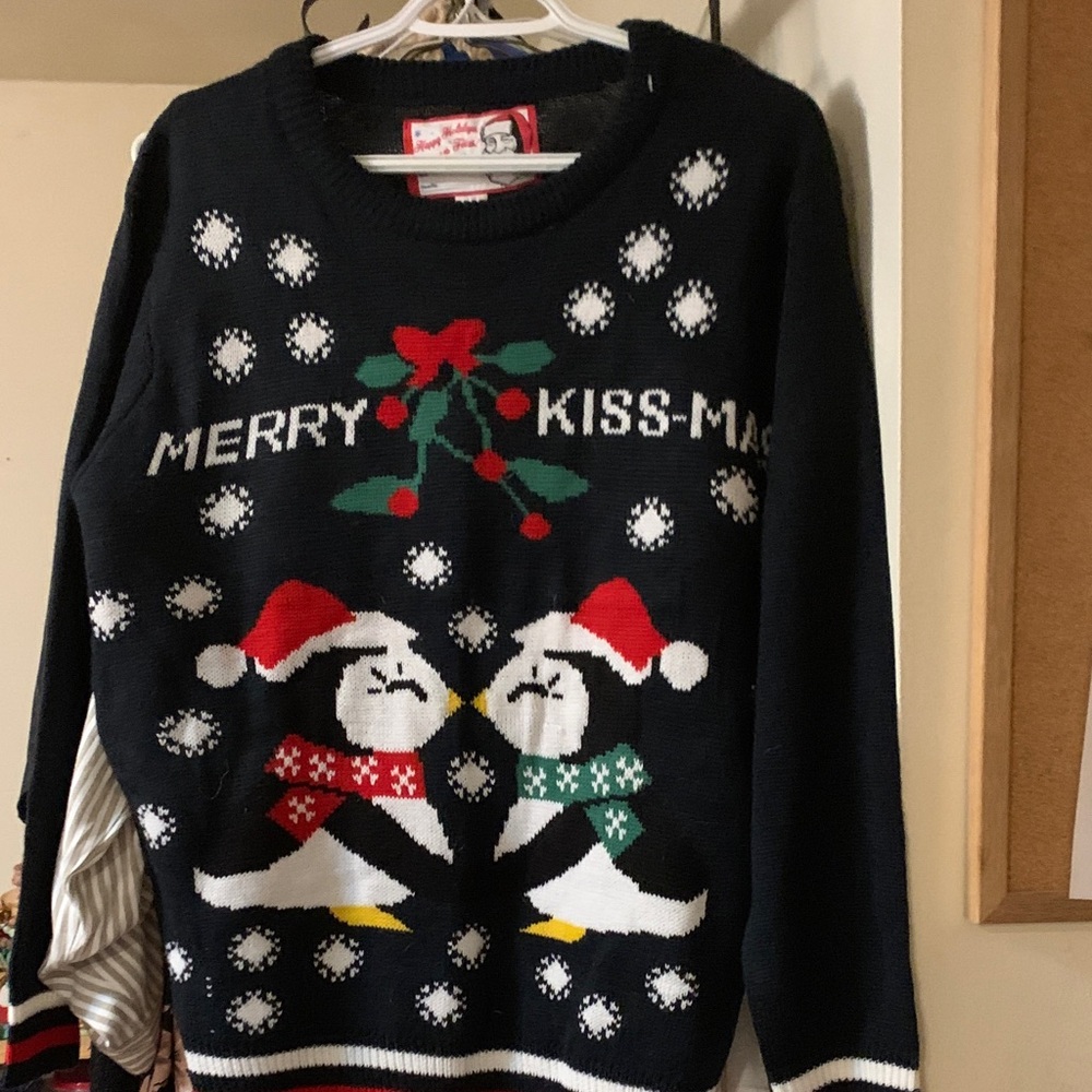 Merry Kiss-Mas Penguin Sweater - Black. Large